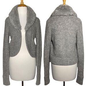 Pandemonium Women's Knit Cropped Grey Cardigan Jacket Size M Faux Fur Collar